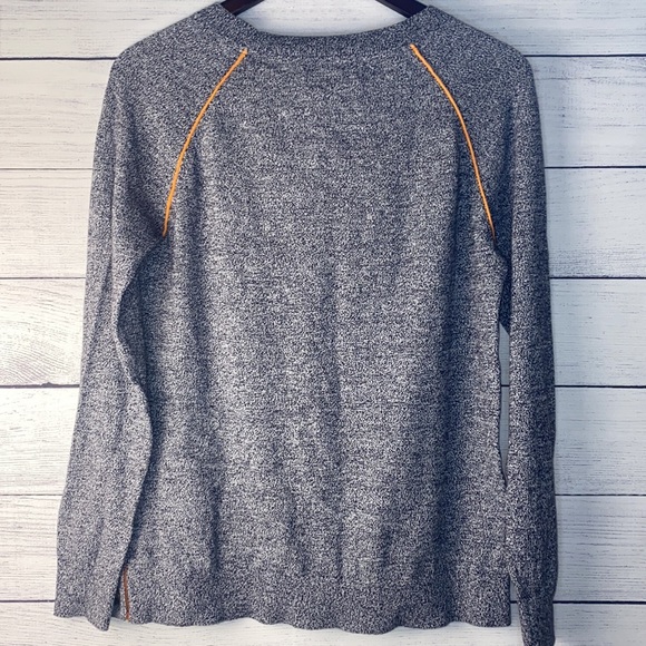 The Outfitters by Land’s End heathered grey sweater with button detail on side - Picture 4 of 11